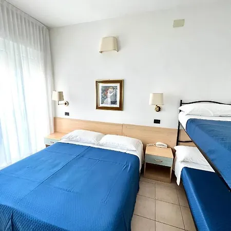 Hotel B&B Montecarlo Milano Marittima Exterior photo