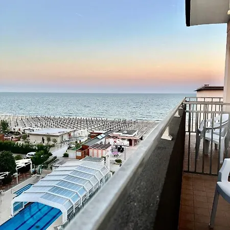 Hotel B&B Montecarlo Milano Marittima Exterior photo