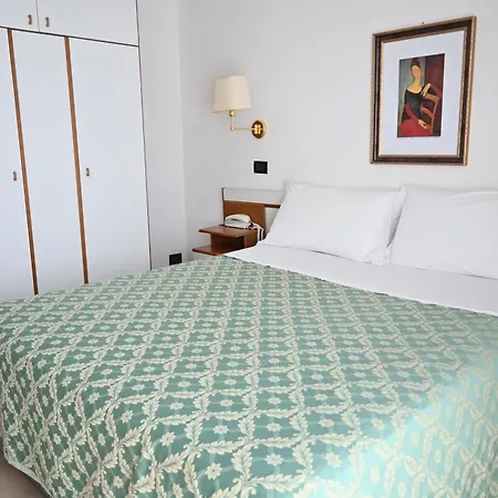 Hotel B&B Montecarlo Milano Marittima Room photo