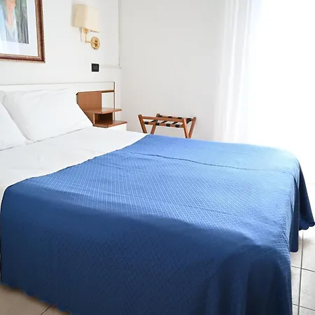 Hotel B&B Montecarlo Milano Marittima Room photo